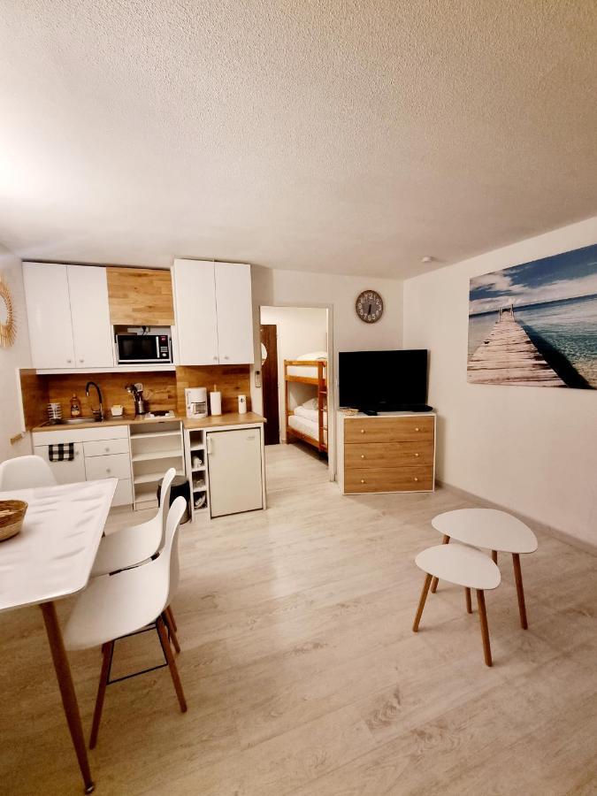100 M De La Plage - Les Cigales De Mer - Studio Cabine - Parking Le Grau-du-Roi Extérieur photo